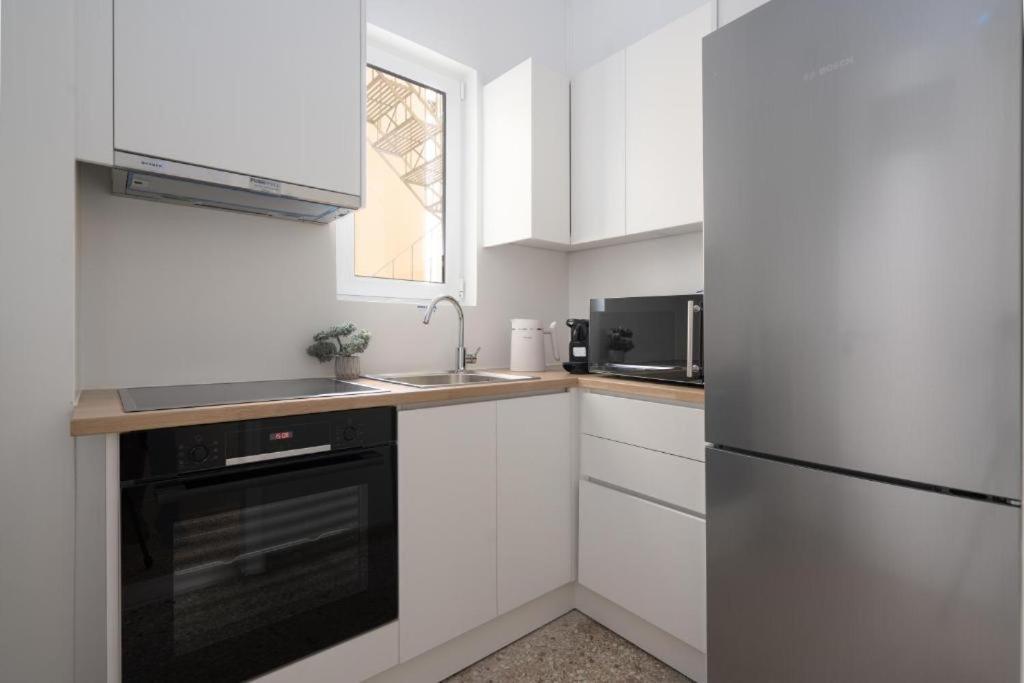 Vibrant Urban Getaway: Modern 1-Bedroom Near Bars, Parks, And Metro Atene Esterno foto