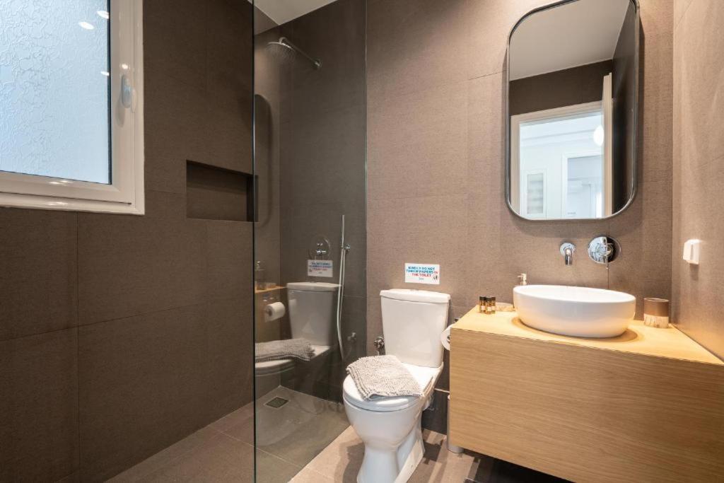 Vibrant Urban Getaway: Modern 1-Bedroom Near Bars, Parks, And Metro Atene Esterno foto